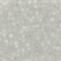 Miyuki Delica Perlen 11/0 - Silk satin crystal ab DB-670